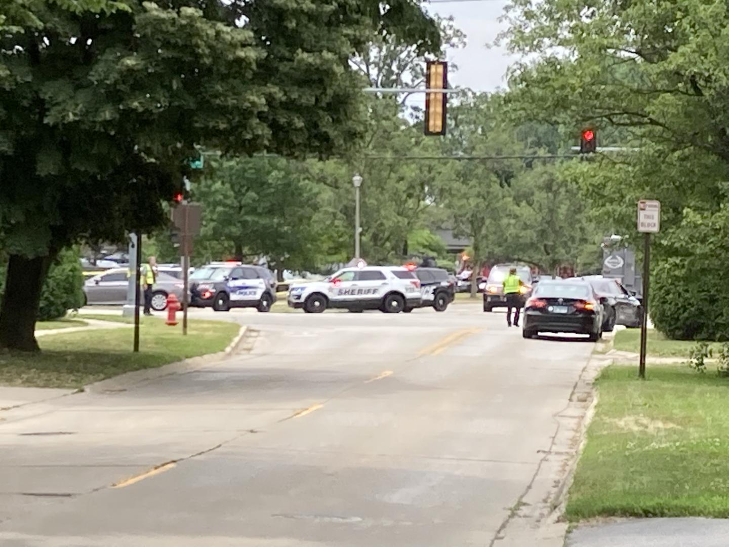 Highland_Park_IL_police_after_shooting