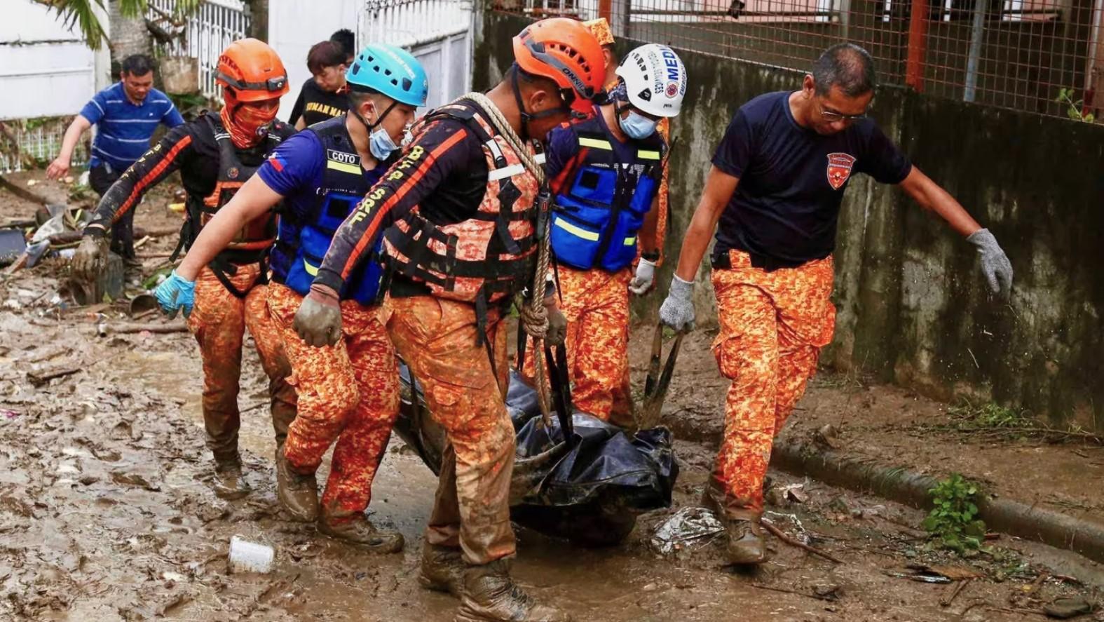 Rescuers in Cebu