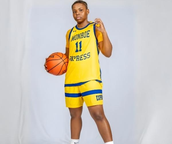 Amira-McCleod-in-uniform