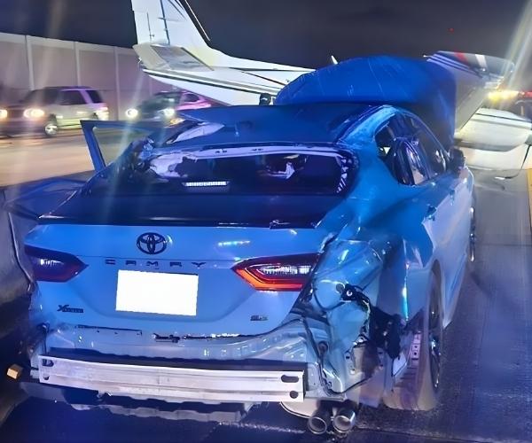 _Photo-of-the-wreckage-car trunk-and-plane